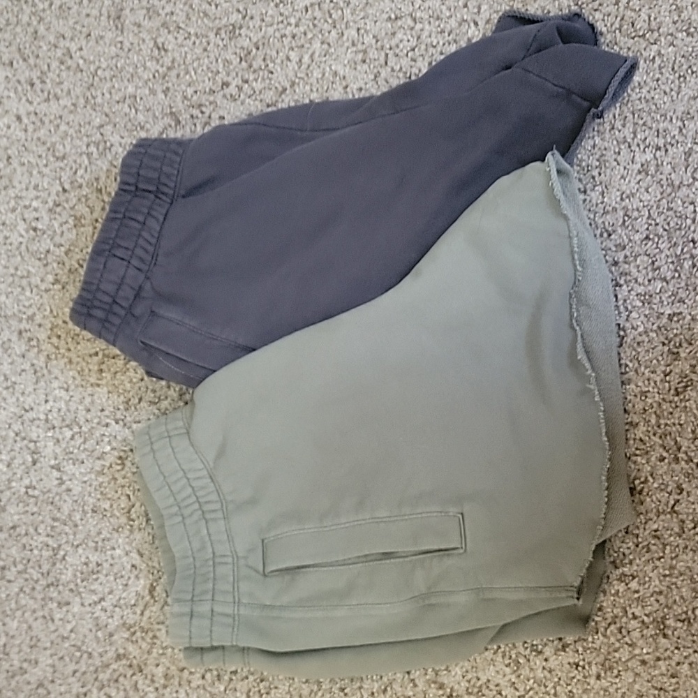 Aerie cut off mom short - Picture 2 of 2